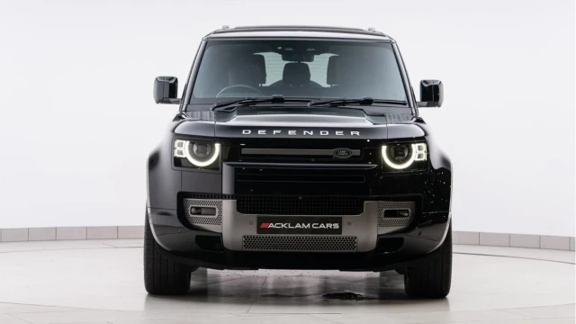 Land Rover Defender (21 Reg) 90 3.0 D250 X-Dynamic HSE Image 6