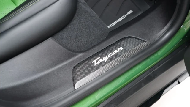 Porsche Taycan (71 Reg) 4S Cross Turismo Image 4