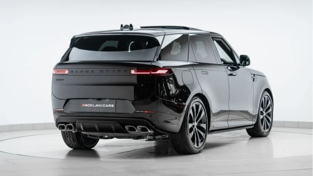 Land Rover Range Rover Sport (75 Reg) 4.4 P530 V8 Autobiography (Black Pack) Image 8