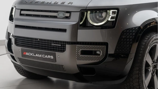 Land Rover Defender (72 Reg) 110 3.0 D300 X-Dynamic HSE Hard Top (5 Seat) (+VAT) Image 8