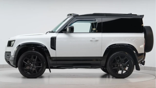 Land Rover Defender (74 Reg) 90 3.0 D250 S Hard Top Commercial (3 Seat) (+VAT) Image 5