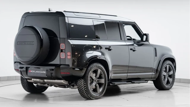Land Rover Defender (75 Reg) 110 3.0 D350 X-Dynamic HSE Hard Top Commercial (3 Seat) (+VAT) Image 6