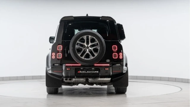 Land Rover Defender (23 Reg) 110 3.0 D300 X (7 Seat) Image 5