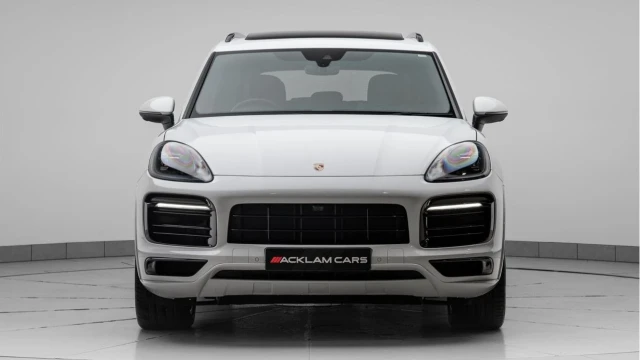 Porsche Cayenne (72 Reg) 3.0 V6 e-Hybrid Platinum Edition Image 4