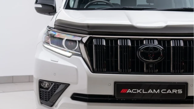 Toyota Land Cruiser (22 Reg) 2.8 D-4D Invincible (7 Seat) Image 7