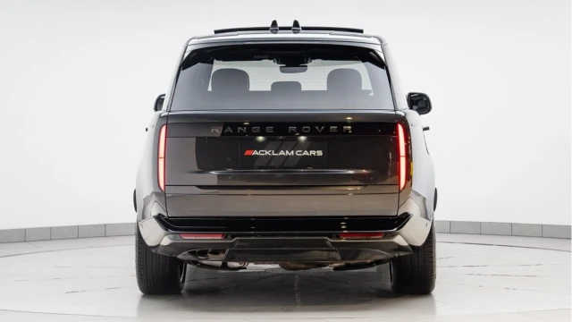 Land Rover Range Rover (75 Reg) 3.0 D300 Edition Image 7