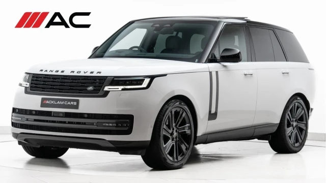 Land Rover Range Rover (74 Reg) 3.0 D300 HSE (Shadow Pack) Image 1