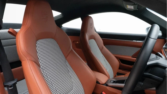 Porsche 911 (72 Reg) 3.7 Sport Classic (VAT Q) Image 3