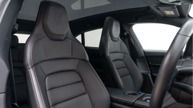 Porsche Taycan (24 Reg) 4S Sport Turismo (VAT Q) Image 3
