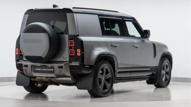 Land Rover Defender (72 Reg) 110 3.0 D300 X-Dynamic HSE Hard Top (5 Seat) (+VAT) Image 5
