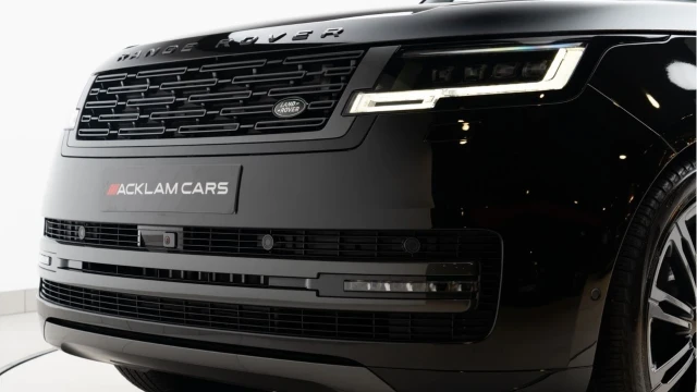 Land Rover Range Rover (74 Reg) 3.0 D350 SE (Shadow Pack) Image 7