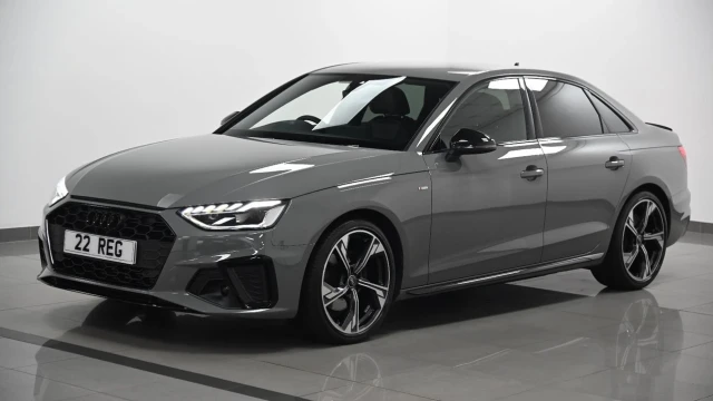 Audi A4 (22 Reg) 2.0 35TFSI S-Line Black Edition Image 8