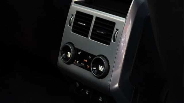 Land Rover Range Rover Sport (19 Reg) 5.0 V8 SVR Image 5