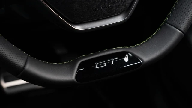 Peugeot E-208 (74 Reg) GT Image 7