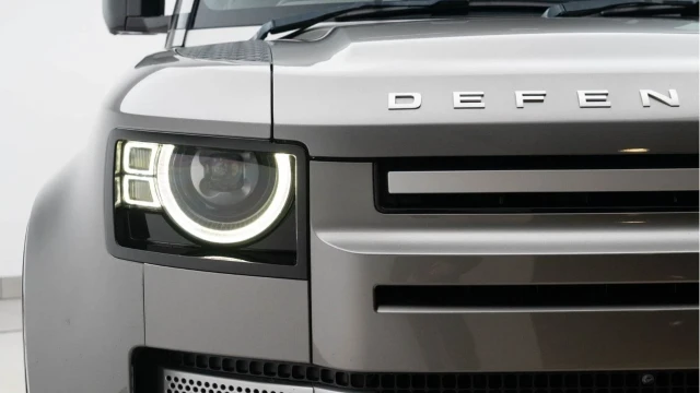 Land Rover Defender (23 Reg) 110 3.0 D300 HSE Image 7