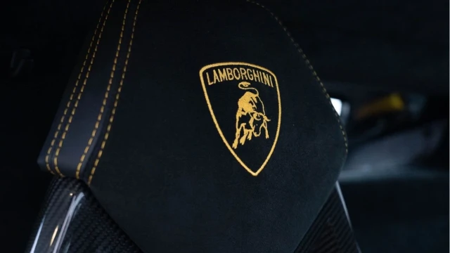 Lamborghini Huracan (18 Reg) 5.2 V10 640-4 Performante Image 7