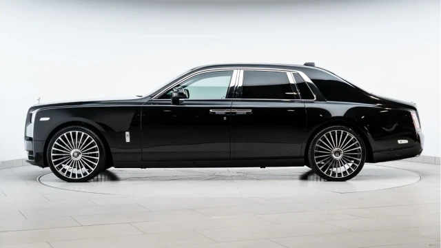 Rolls-Royce Phantom (71 Reg) 6.7 V12 Image 5