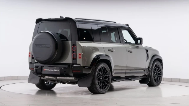 Land Rover Defender (25 Reg) 110 3.0 D350 X-Dynamic HSE (7 Seat) (Bespoke) Image 6