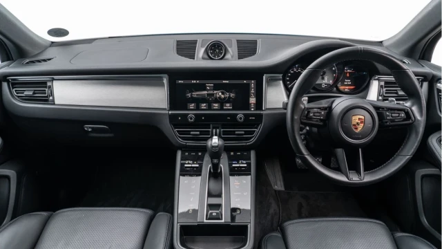 Porsche Macan (72 Reg) 2.9 V6 S Image 2