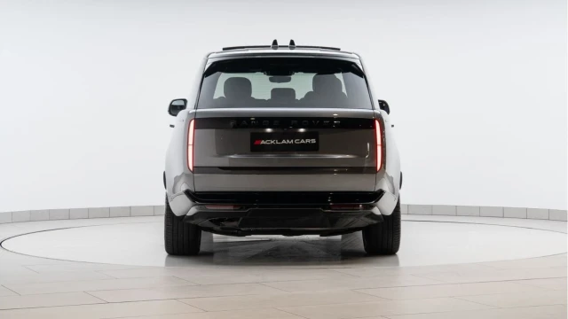 Land Rover Range Rover (24 Reg) 3.0 D300 SE (Shadow Pack) Image 5