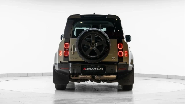 Land Rover Defender (23 Reg) 110 3.0 D250 HSE Hard Top (6 Seat) (+VAT) Image 6