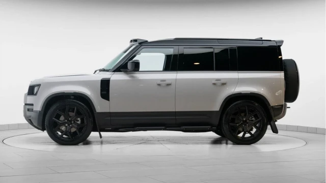 Land Rover Defender (75 Reg) 110 3.0 D250 S Hard Top Commercial (3 Seat) (+VAT) Image 4