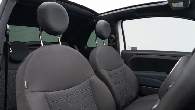 Fiat 500 (24 Reg) 1.0 Hybrid Convertible Image 5