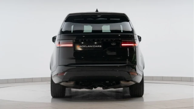 Land Rover Discovery (73 Reg) 3.0 D300 R-Dynamic SE Image 6