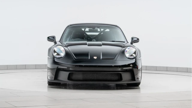Porsche 911 (73 Reg) 4.0 GT3 PDK (Club Sport) Image 7