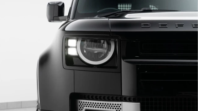 Land Rover Defender (24 Reg) 90 3.0 D250 Hard Top Commercial (3 Seat) (+VAT) Image 8