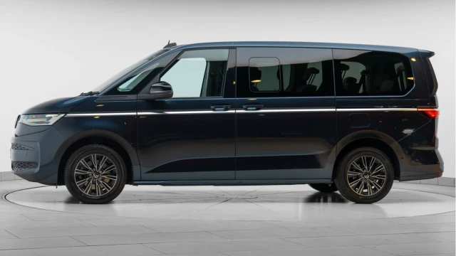 Volkswagen Multivan (22 Reg) Style 2.0TSI Long DSG (6 Seat) Image 4
