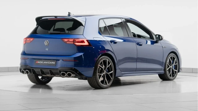 Volkswagen Golf (73 Reg) R 2.0TSI DSG 4Motion Image 6