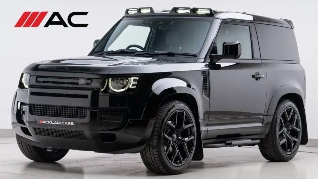 Land Rover Defender (25 Reg) 90 3.0 D250 S Hard Top Commercial (3 Seat) (+VAT) Image 1