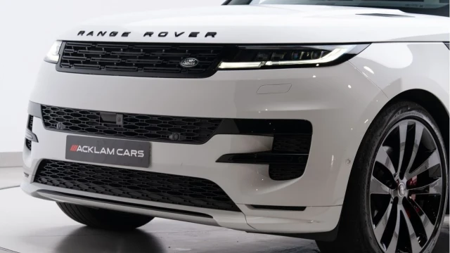 Land Rover Range Rover Sport (23 Reg) 3.0 D300 Dynamic SE (Black Pack) Image 8