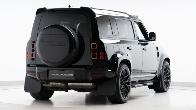 Land Rover Defender (24 Reg) 110 3.0 D250 XS Edition (7 Seat) (Bespoke) Image 4