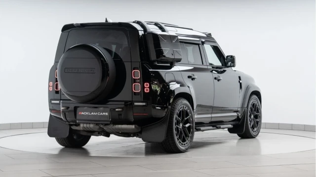 Land Rover Defender (74 Reg) 110 3.0 D350 X-Dynamic HSE (Bespoke) (VAT Q) Image 7