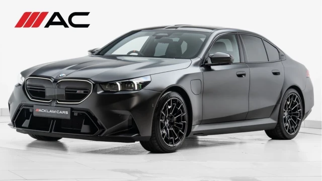 BMW M5 (74 Reg) 4.4 V8 Hybrid (Ultimate) Image 1