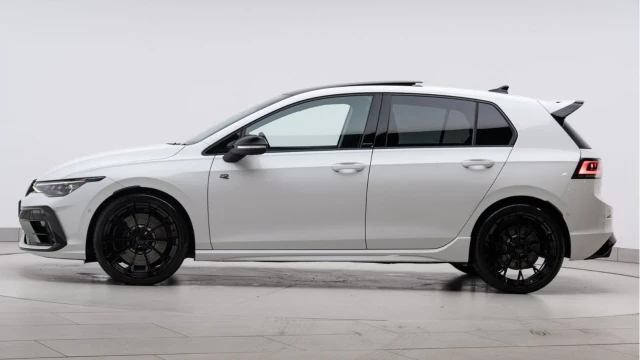 Volkswagen Golf R (74 Reg) 2.0TSI Black Edition 4Motion Image 4