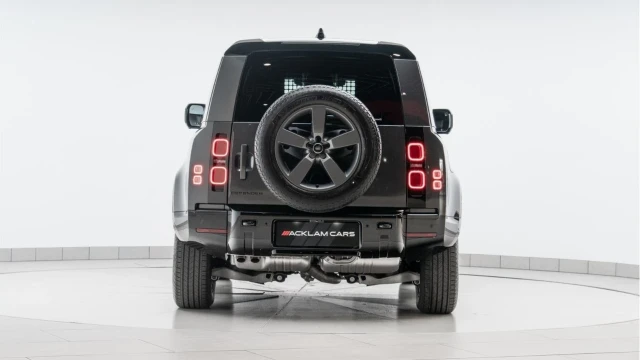 Land Rover Defender (25 Reg) 90 3.0 D350 X-Dynamic HSE Hard Top Commercial (3 Seat) (+VAT) Image 6