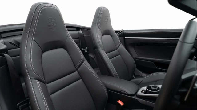 Porsche 911 (24 Reg) Carrera 4 3.0 PDK Convertible Image 3