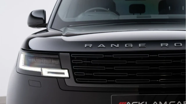 Land Rover Range Rover (73 Reg) 3.0 D350 SE (Shadow Pack) Image 8
