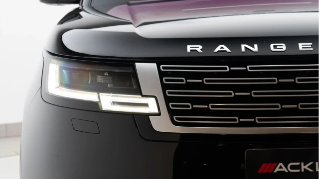 Land Rover Range Rover (23 Reg) 3.0 D350 Autobiography Image 8