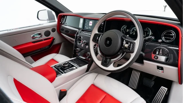 Rolls-Royce Cullinan Series II (74 Reg) 6.75 V12 Black Badge Image 7