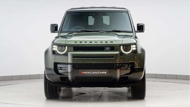 Land Rover Defender  (75 Reg) 90 3.0 D250 X-Dynamic SE Hard Top Commercial (3 Seat) (+VAT) Image 5
