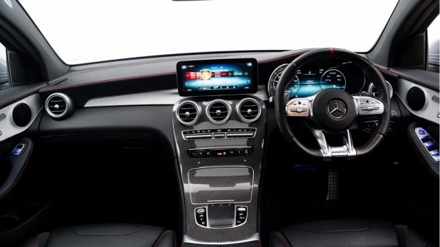 Mercedes-Benz AMG GLC43 (72 Reg) 3.0 Premium Plus 4Matic Image 2