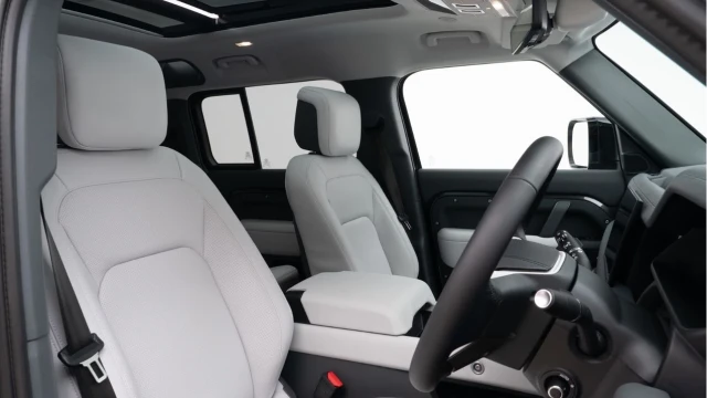 Land Rover Defender (74 Reg) 110 3.0 D350 X-Dynamic HSE (7 Seat) (Bespoke) Image 3