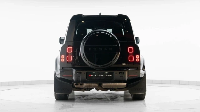 Land Rover Defender (73 Reg) 110 3.0 D300 X-Dynamic SE (Bespoke) Image 5