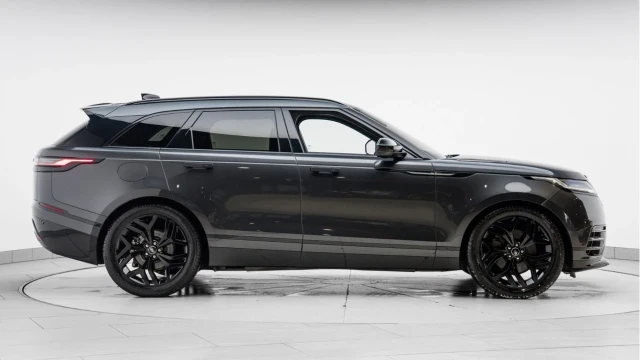 Land Rover Range Rover Velar (73 Reg) 2.0 D200 Dynamic HSE (Black Pack) Image 5