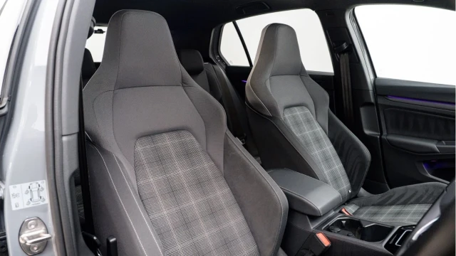 Volkswagen Golf (23 Reg) GTD 2.0TDI Image 3