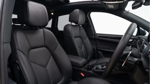 Porsche Macan (73 Reg) 2.9 V6 S Image 3